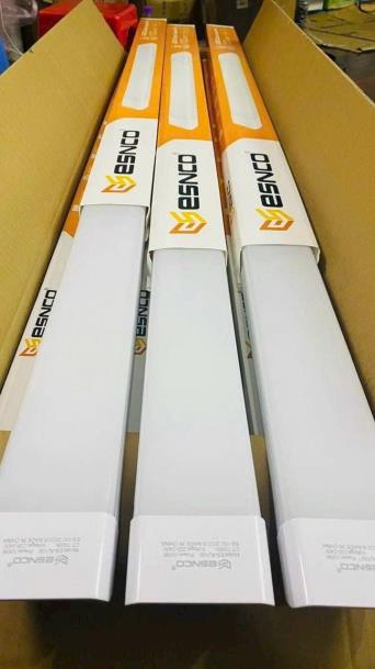 LED TUÝP BÁN NGUYỆT 
